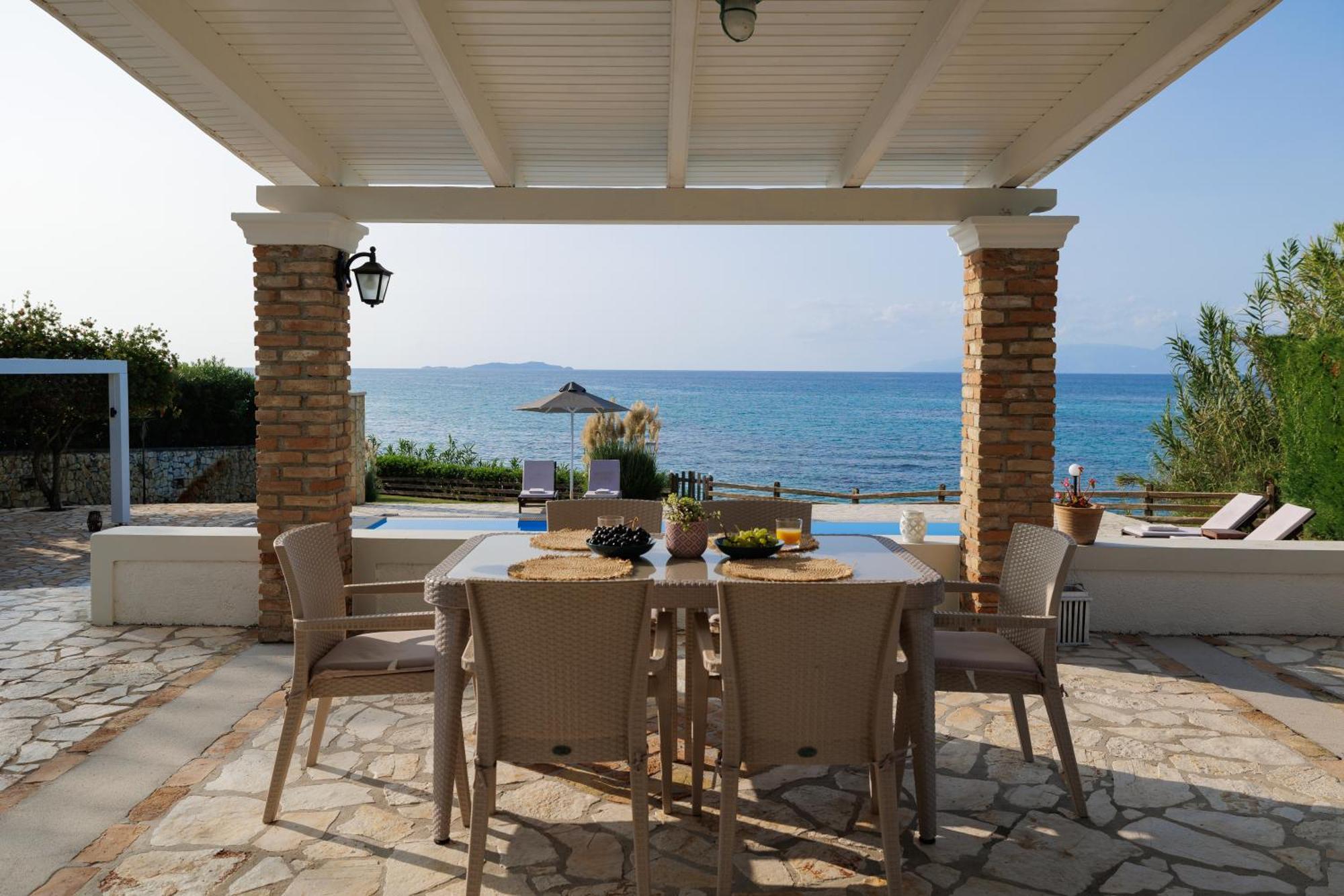 Beachfront Villa Dionysos Sidárion Esterno foto