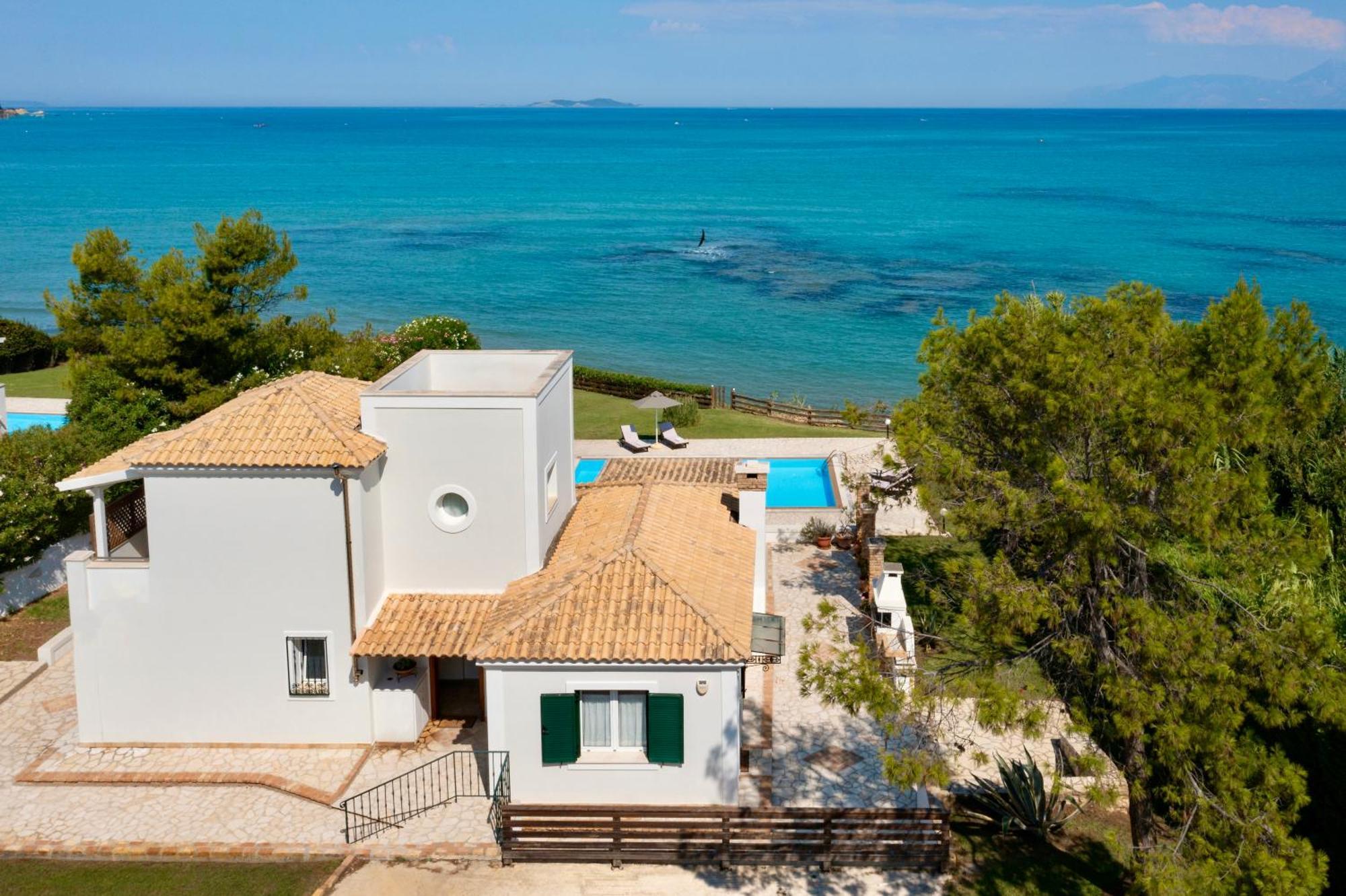 Beachfront Villa Dionysos Sidárion Esterno foto